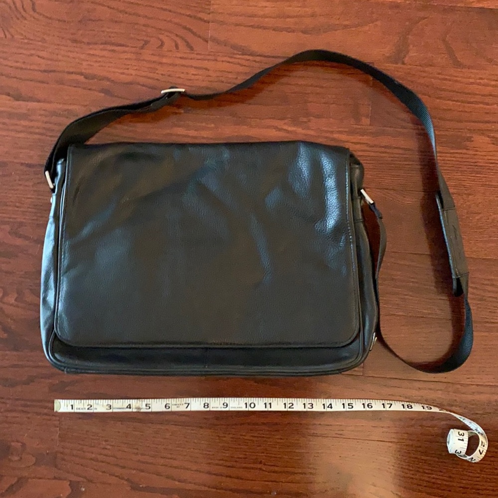 Kenneth Cole Leather Laptop/Messenger Bag